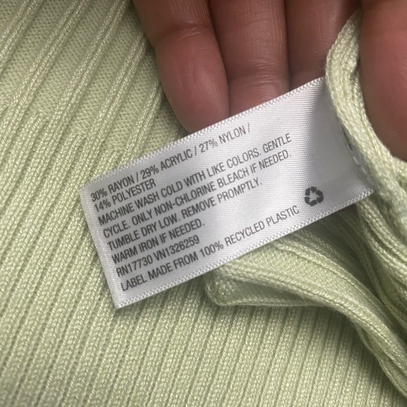 Merona Womens Plus Size XL green Ribbed Knit V Neck Sweater - Picture 8 of 8